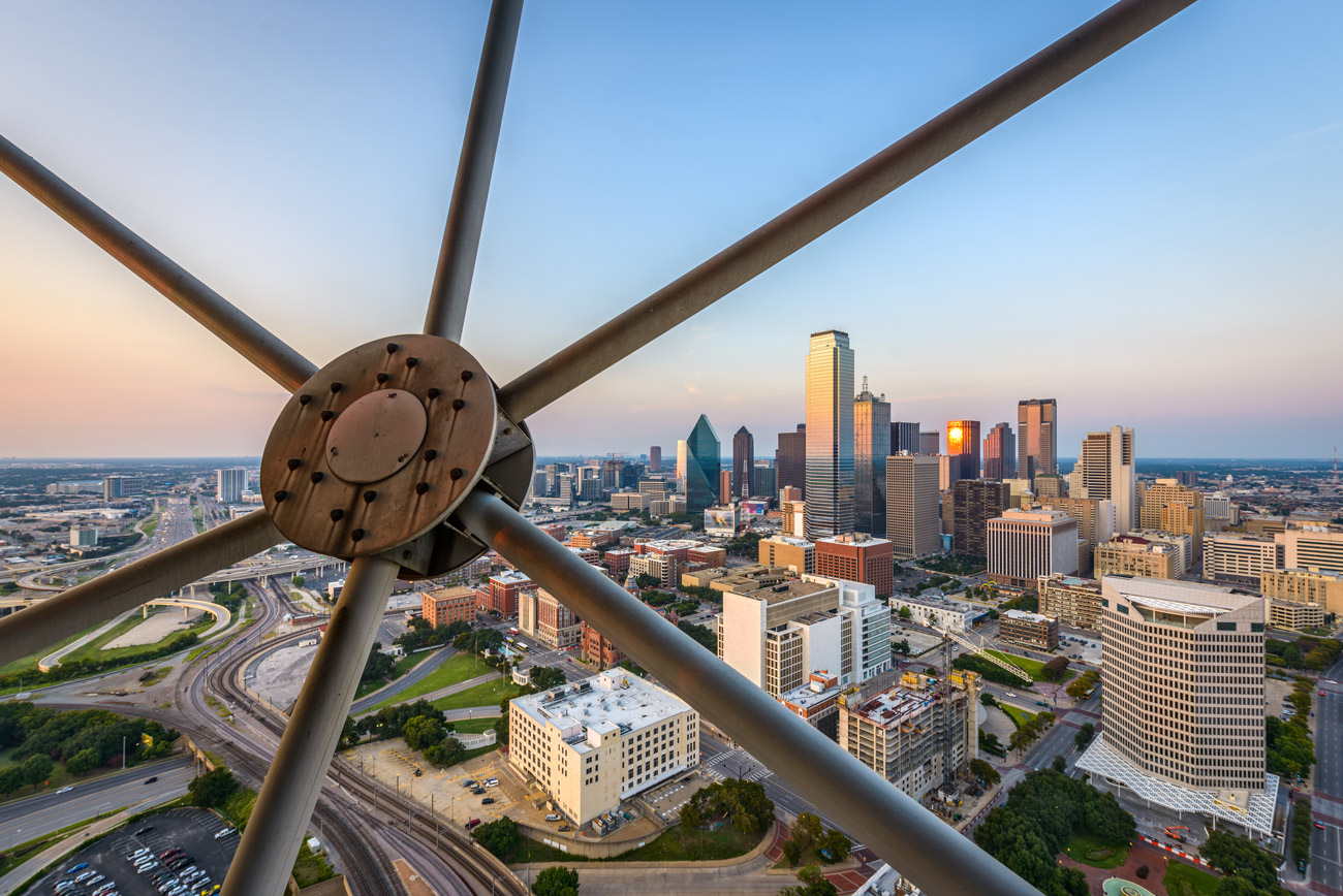 Commercial refrigeration and HVAC repair technician working in Dallas, TX - commercial HVAC technician jobs DFW